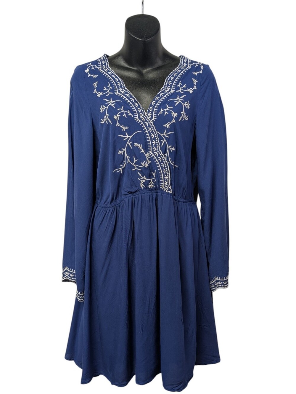 Hailey & Co. Womens Blue Embroidered V-Neck Long Sleeve Knee A-Line Dress M NWT